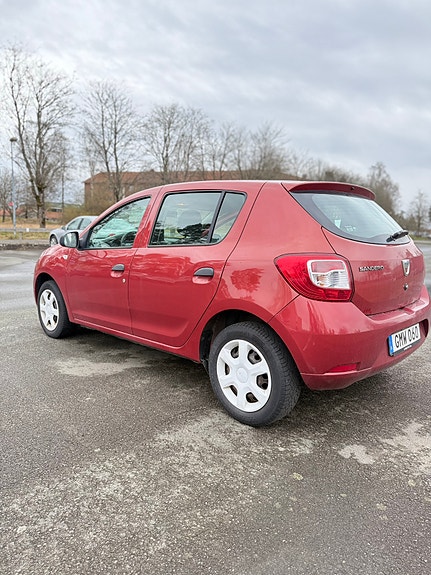 Dacia Sandero 4 of 5