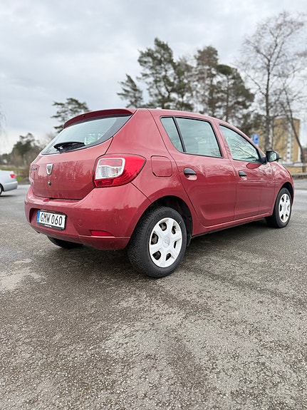 Dacia Sandero 3 of 5