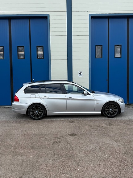 BMW 325d 5 of 5