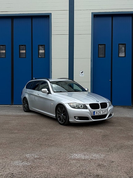 BMW 325d 4 of 5