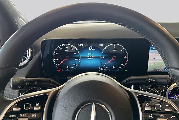 Mercedes-Benz B200 d 10 of 18