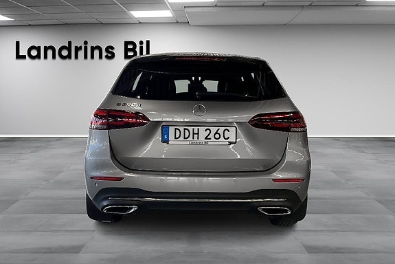 Mercedes-Benz B200 d 5 of 5