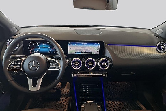 Mercedes-Benz B200 d 7 of 18