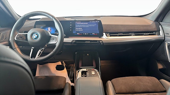 BMW X1 4 of 5