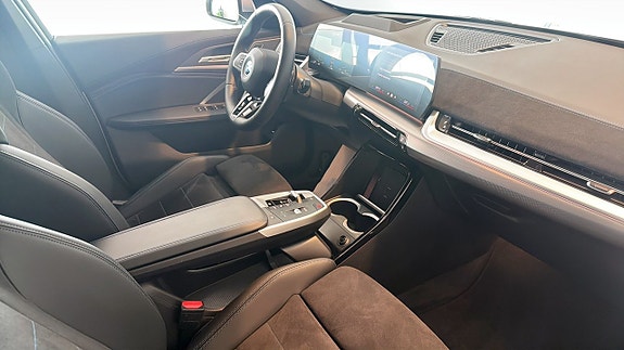BMW X1 3 of 5