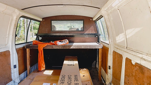 Toyota HiAce 4 of 5