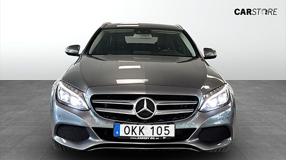 Mercedes-Benz C300 8 of 26