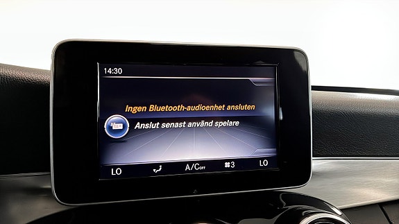 Mercedes-Benz C300 15 of 26