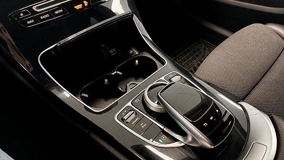 Mercedes-Benz C300 19 of 26