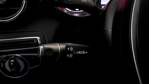 Mercedes-Benz C300 20 of 26