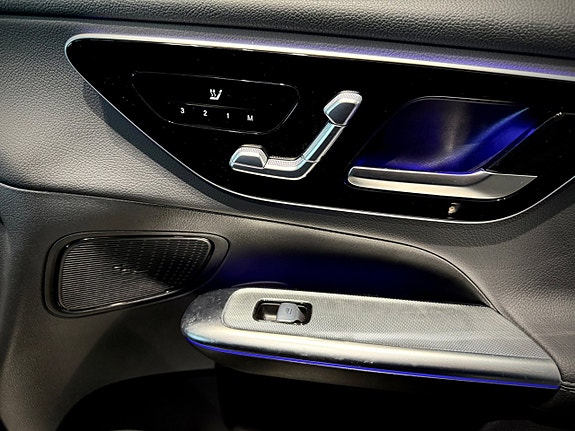 Mercedes-Benz GLC300 de 15 of 21