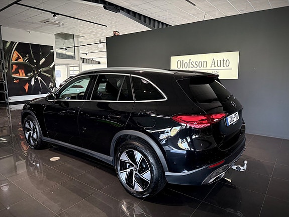 Mercedes-Benz GLC300 de 2 of 5