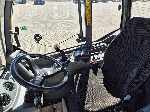 Begagnad Kramer 5075 lastmaskin / 4,1ton / 30km / A/C 8 of 8