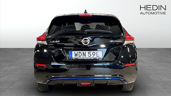 Nissan Leaf 4 of 5