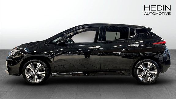 Nissan Leaf 3 of 5
