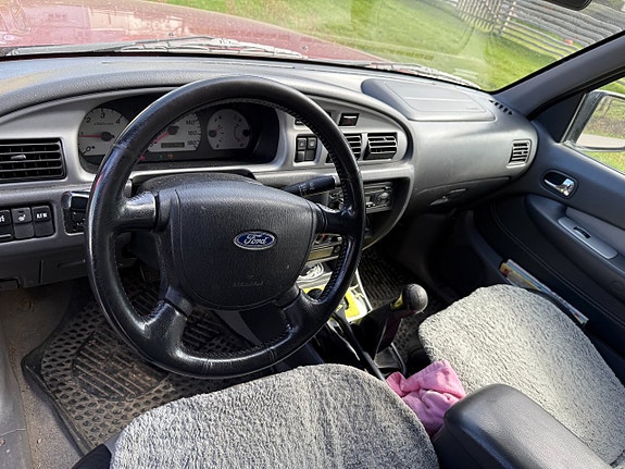 Ford Ranger 8 of 9