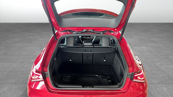 Mercedes-Benz CLA200 10 of 13