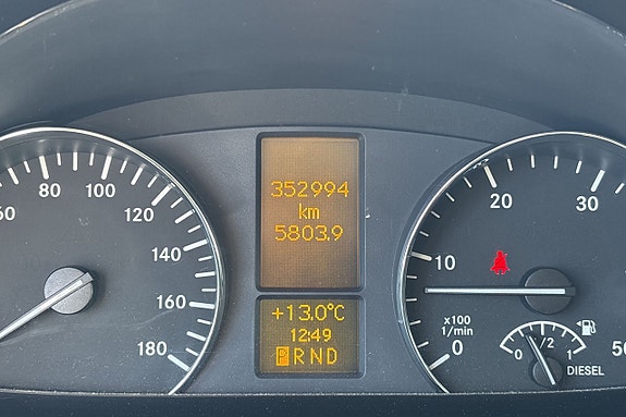 Mercedes-Benz Sprinter 319 9 of 13