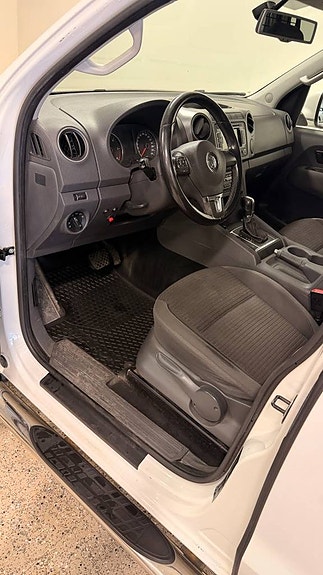 Vw Amarok 7 of 12