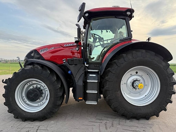 Case IH Optum 300CVX