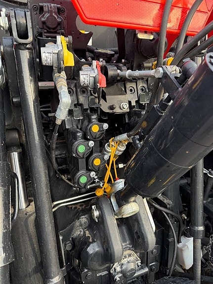 Case IH Optum 300CVX 12 of 17