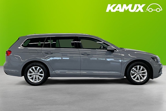 Volkswagen Passat 2 of 5