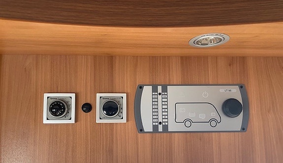 Hymer B614 Highlight 7 of 8