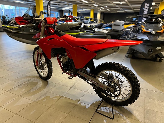 GasGas 350 3 of 10