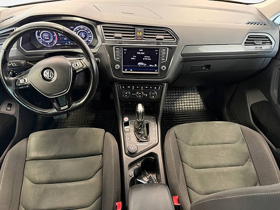 Volkswagen Tiguan 9 of 14