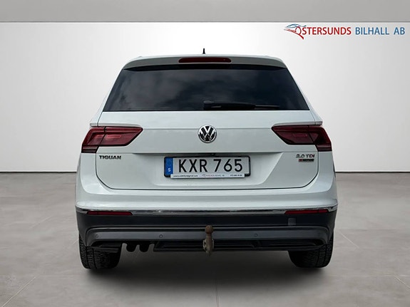 Volkswagen Tiguan 6 of 14
