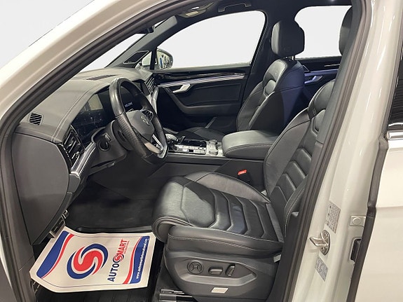 Volkswagen Touareg 9 of 15
