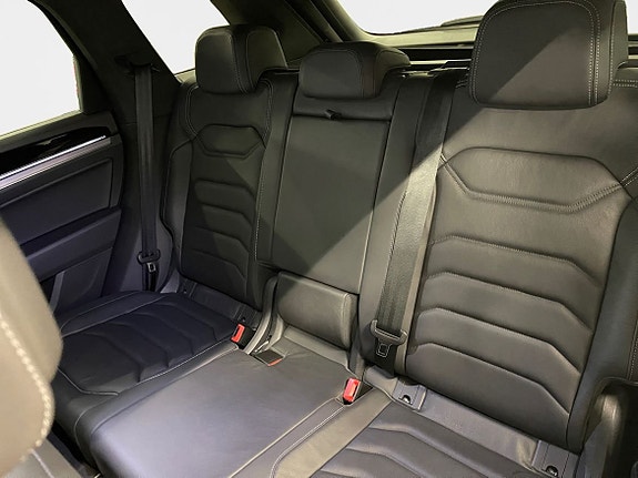 Volkswagen Touareg 13 of 15