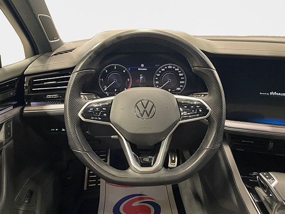 Volkswagen Touareg 12 of 15