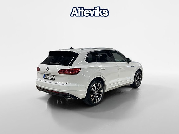 Volkswagen Touareg 3 of 15