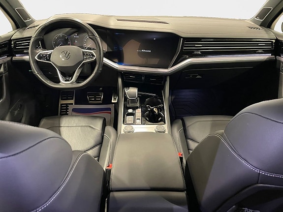 Volkswagen Touareg 10 of 15