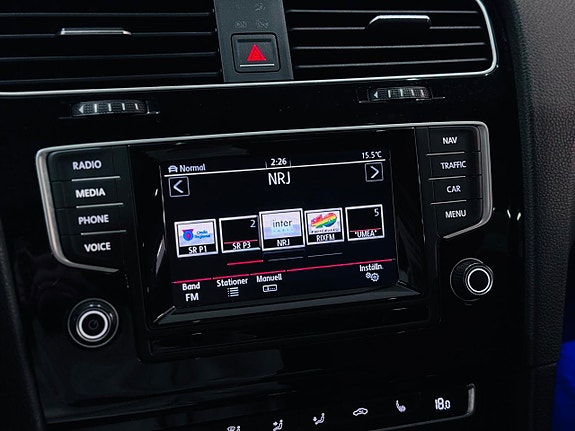 Volkswagen Golf VII 14 of 20