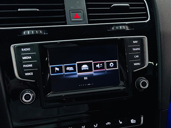 Volkswagen Golf VII 12 of 20