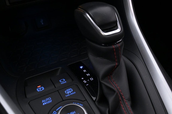 Toyota RAV4 Plug-in Hybrid 20 of 27