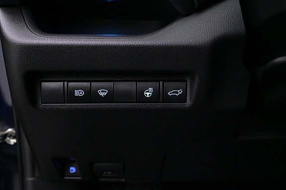 Toyota RAV4 Plug-in Hybrid 22 of 27