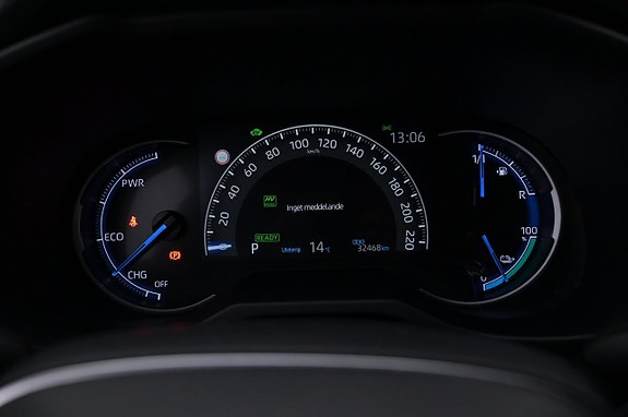 Toyota RAV4 Plug-in Hybrid 8 of 27