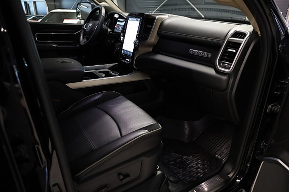 Dodge RAM 2500 11 of 23