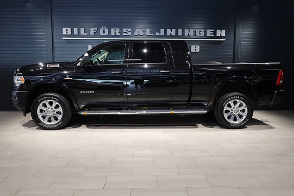 Dodge RAM 2500 3 of 5