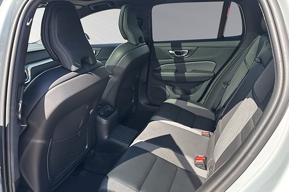 Volvo V60 10 of 19