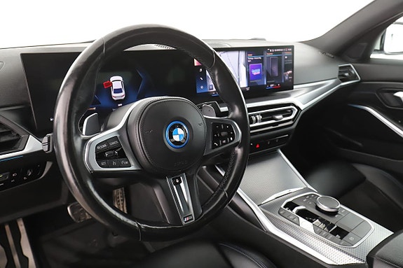 BMW 330e 12 of 30