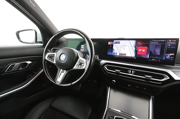 BMW 330e 14 of 30