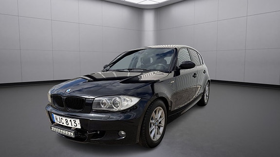 BMW 120d 2 of 5