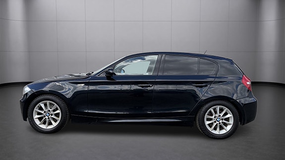BMW 120d 3 of 5