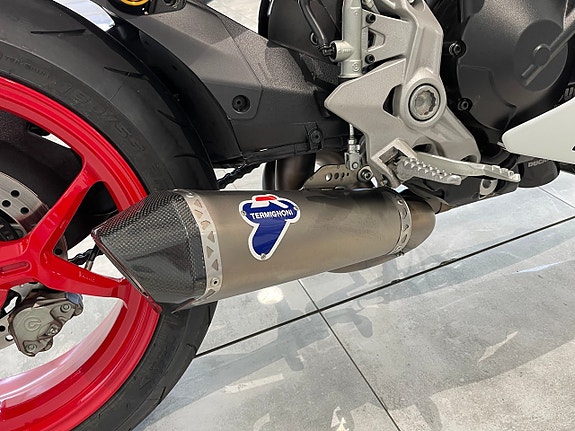Ducati Supersport S 939 Terignoni  Öhlins Brembo Euro 4 11 of 17