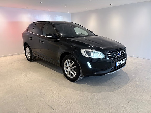 Volvo XC60 3 of 5