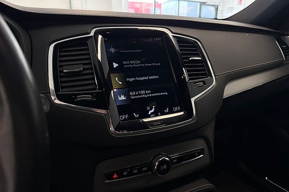 Volvo XC90 15 of 27